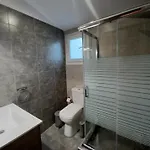 펜션 House For Up To 9 People Near Olympia 카타콜론