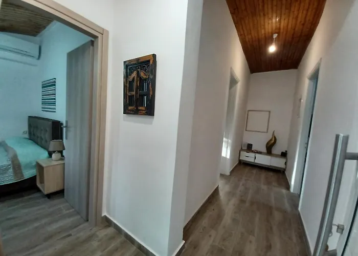 House For Up To 9 People Near Olympia בית נופש קאטאקולון